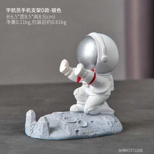 Nordic Astronaut Phone Holder – Resin Space-Themed Desk Ornament for Office & Home